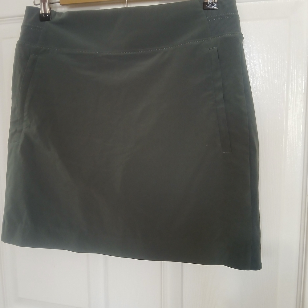 Athleta Dark Grey Knee Length Skirt With Shorts Athletic Tennis Pickleball Gym